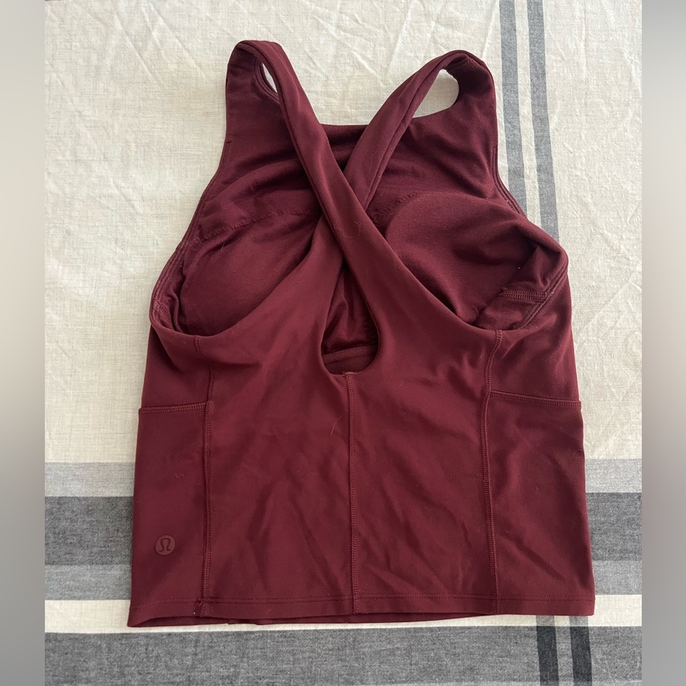 Lululemon top